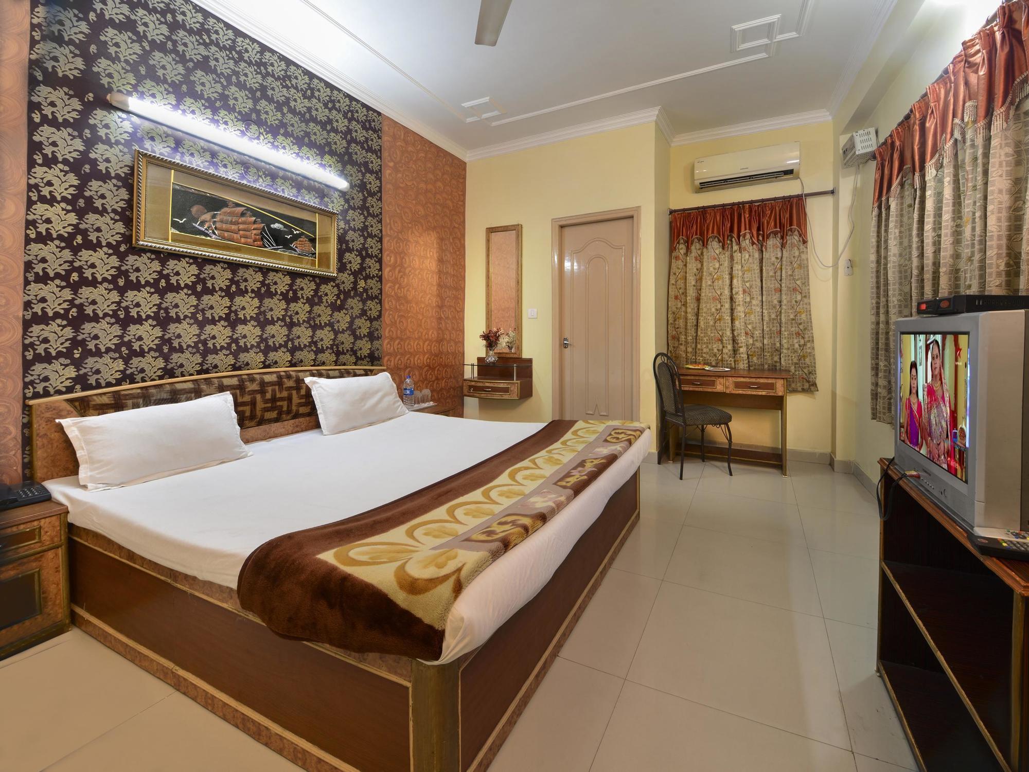 Oyo 12221 Hotel M House Agra  Bagian luar foto