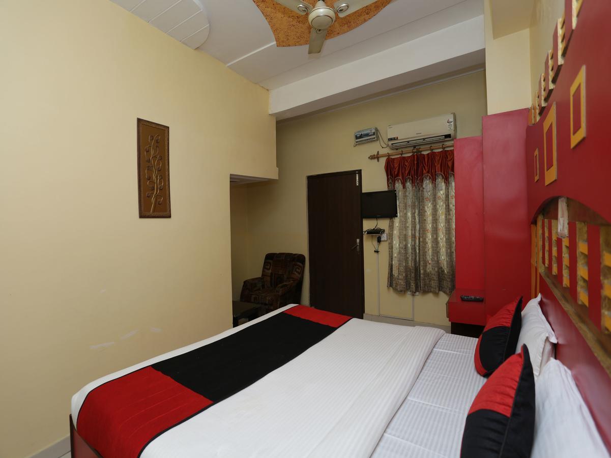 Oyo 12221 Hotel M House Agra  Bagian luar foto