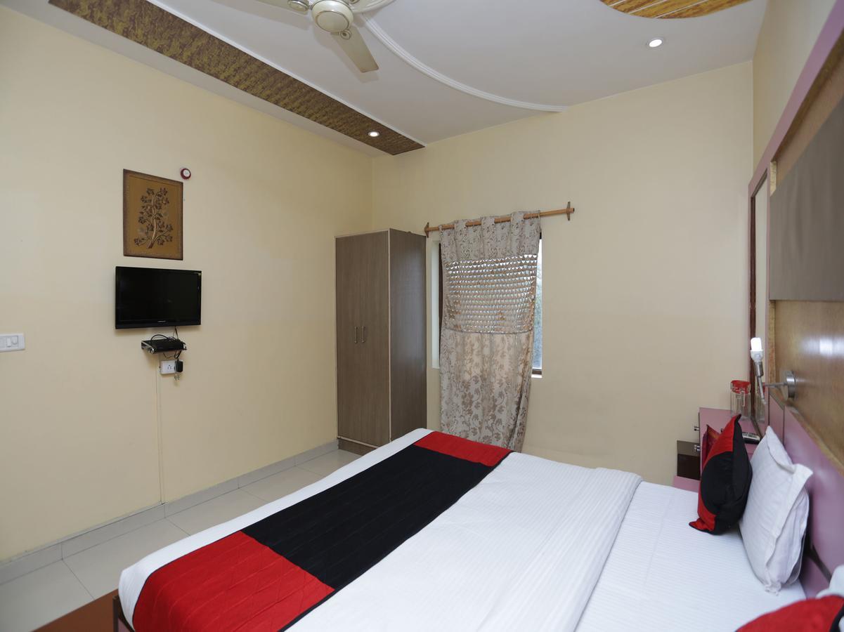 Oyo 12221 Hotel M House Agra  Bagian luar foto