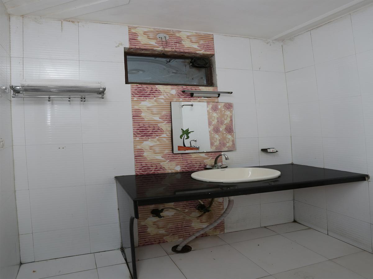 Oyo 12221 Hotel M House Agra  Bagian luar foto