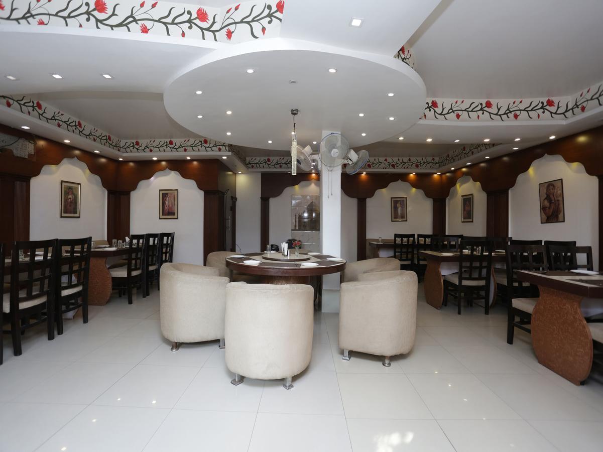 Oyo 12221 Hotel M House Agra  Bagian luar foto